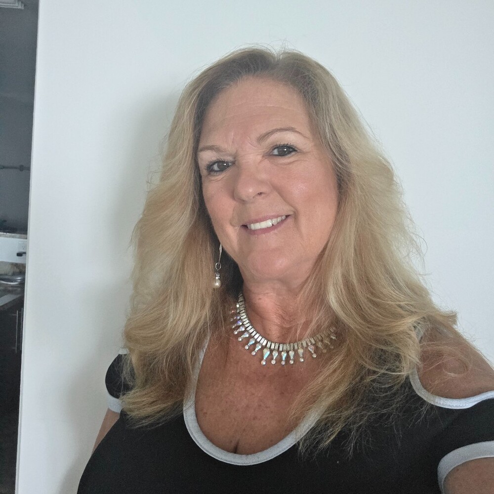 Meet your Posher, Christine